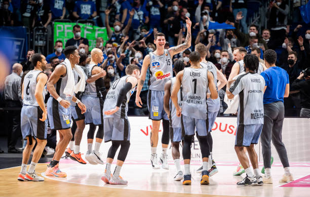 詹姆斯激动 詹姆斯激动