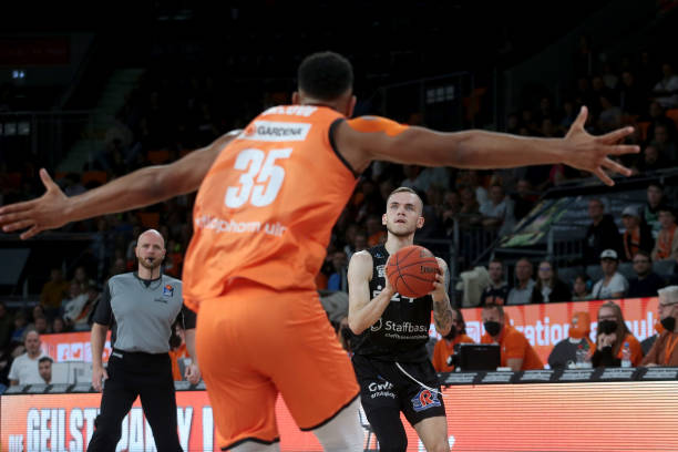 迪亚斯持乐 迪亚斯持乐